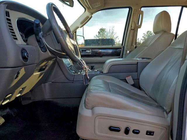 Lincoln Navigator Select Image 13