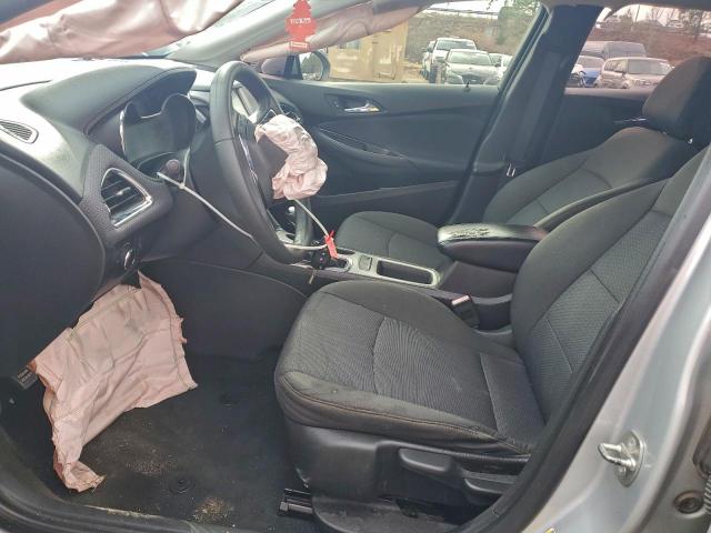 Chevrolet Cruze Ls Image 4