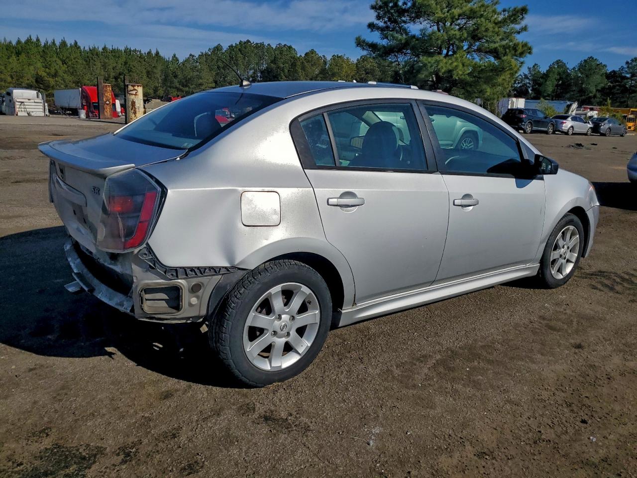 Nissan Sentra 2.0 Image 8