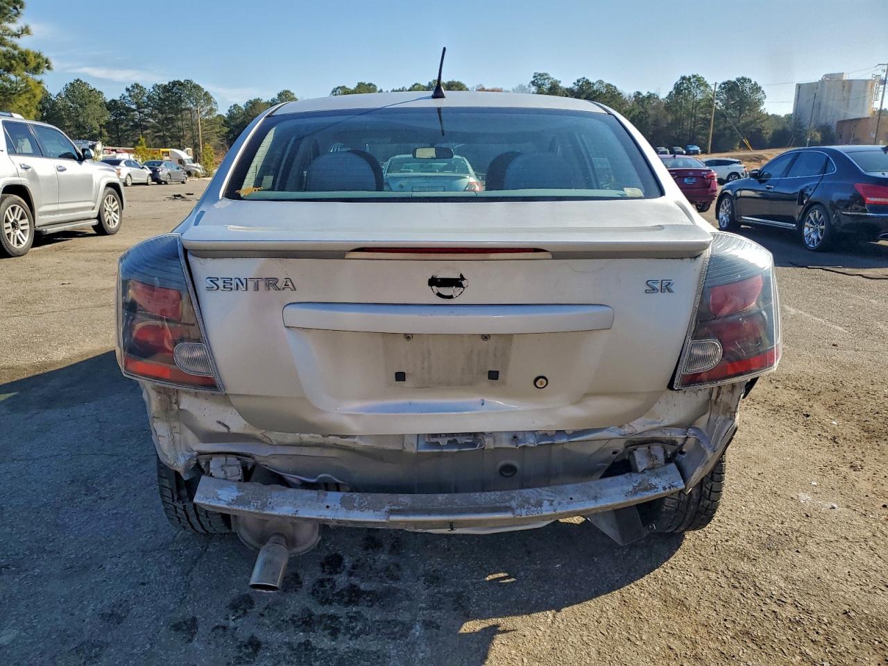 Nissan Sentra 2.0 Image 11