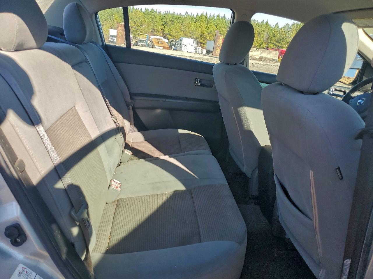 Nissan Sentra 2.0 Image 10