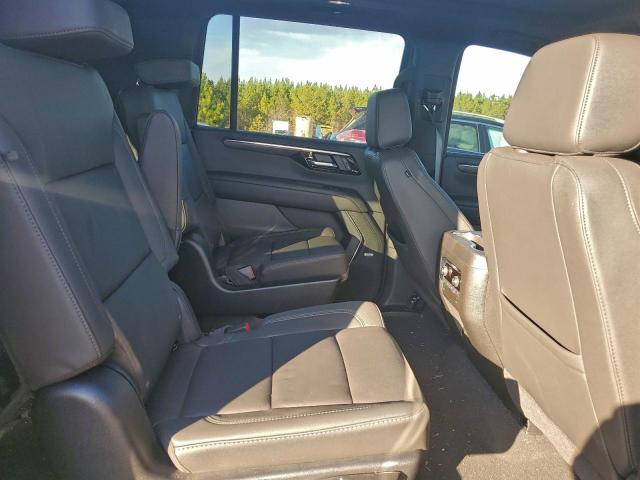 Chevrolet Suburban K1500 Z71 Image 12