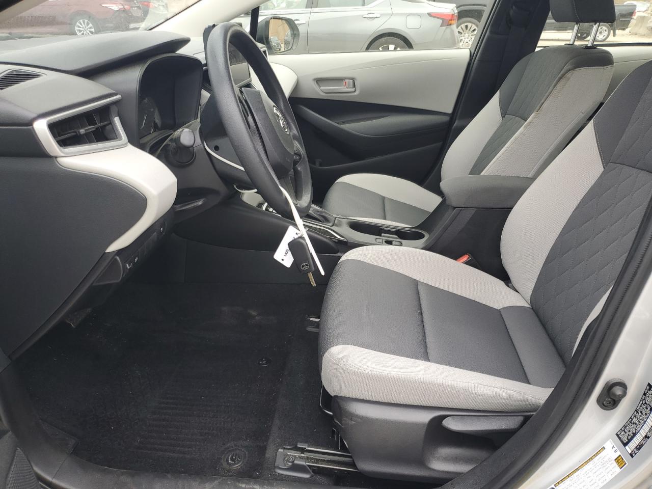 Toyota Corolla Le Image 4