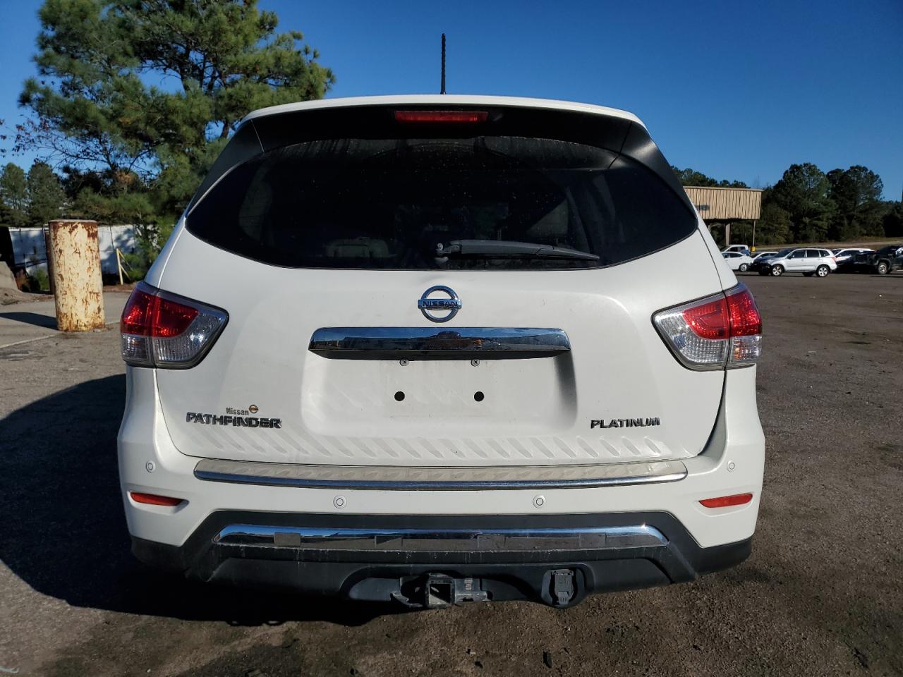 Nissan Pathfinder S Image 13