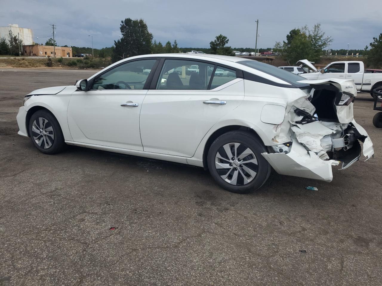 Nissan Altima S Image 3