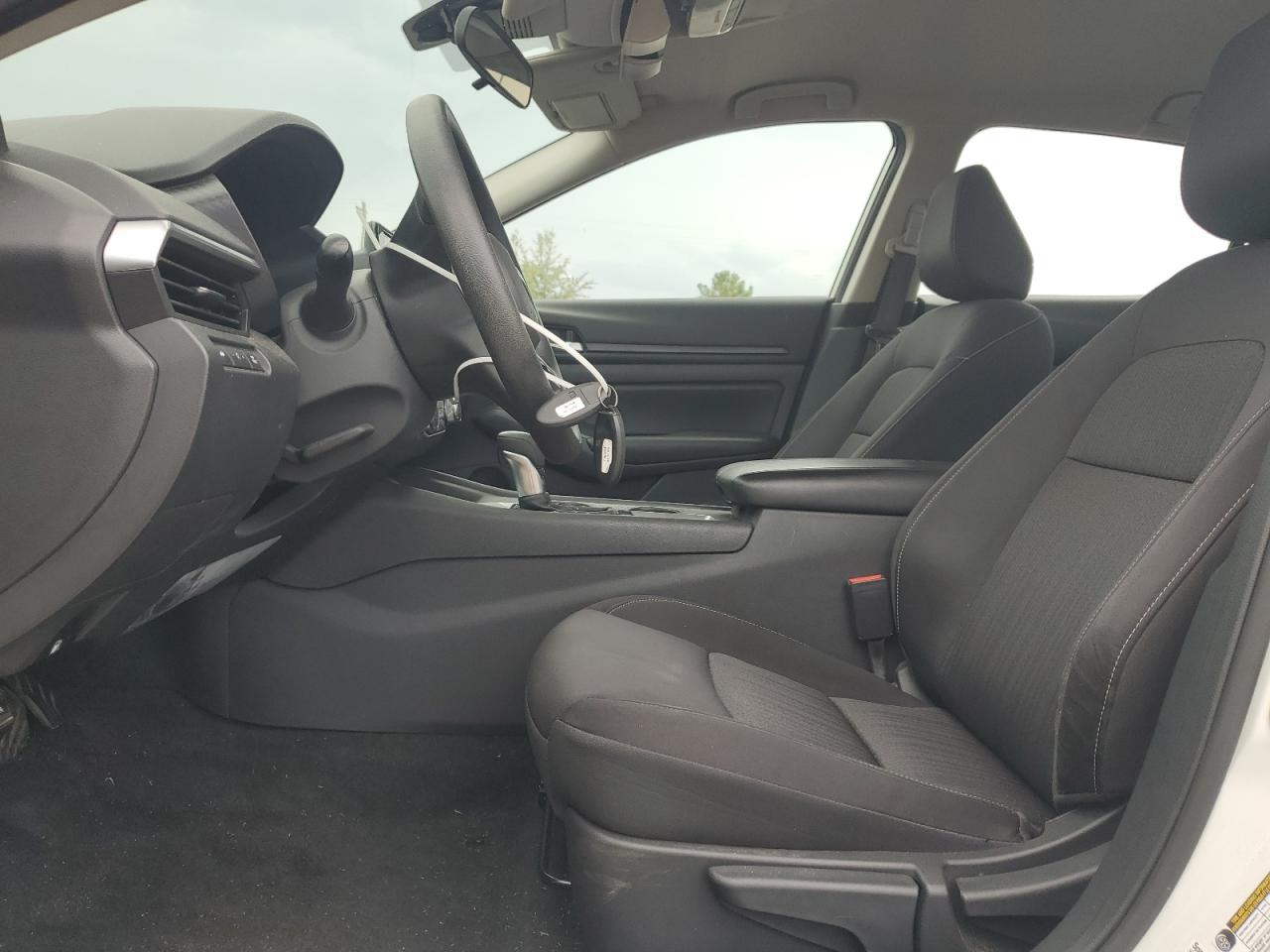 Nissan Altima S Image 11