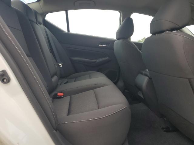 Nissan Altima S Image 5