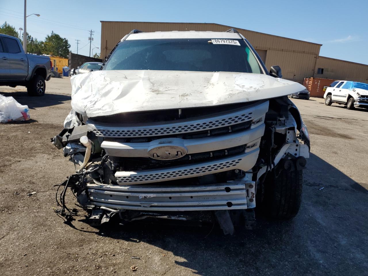 Ford Explorer Image 7