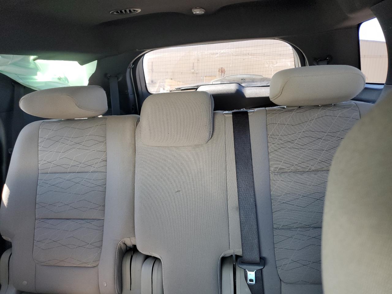 Ford Explorer Image 5