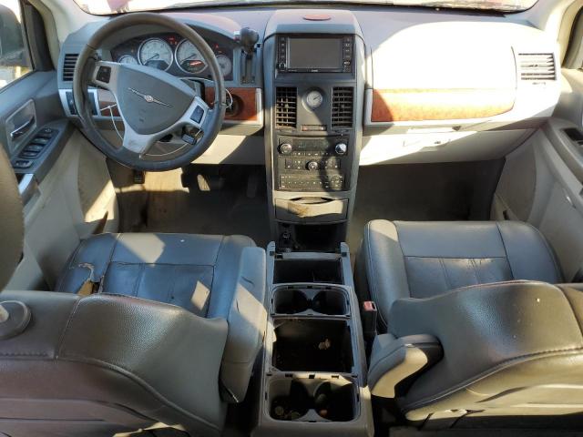 Chrysler Minivan Touring Image 6