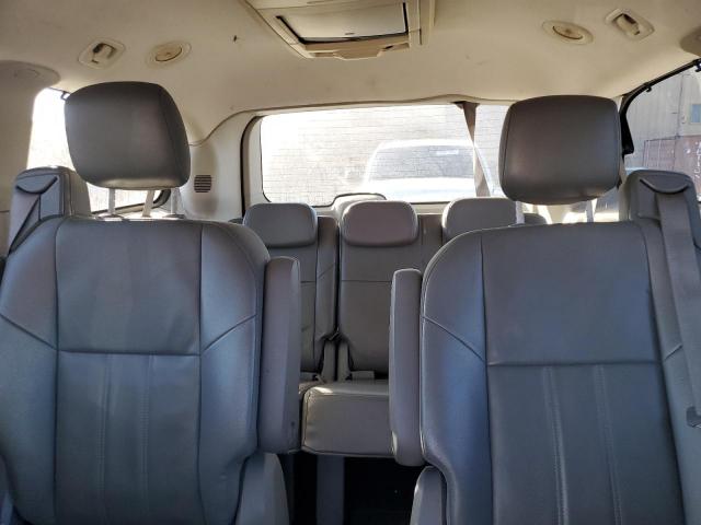 Chrysler Minivan Touring Image 8