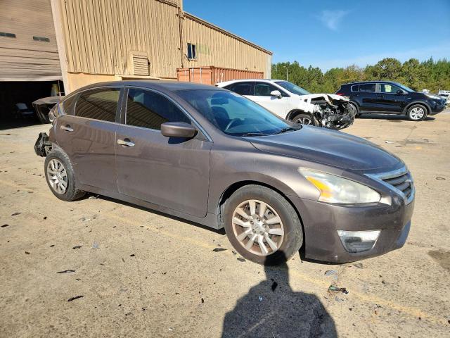 Nissan Altima 2.5 Image 2