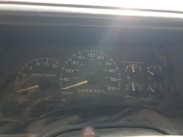 GMC Suburban C1500 Image 11