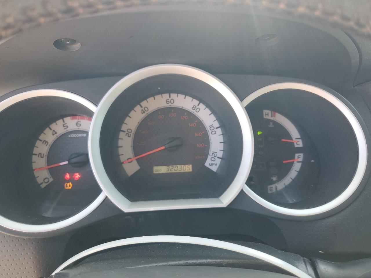 Toyota Tacoma Double Cab Image 7