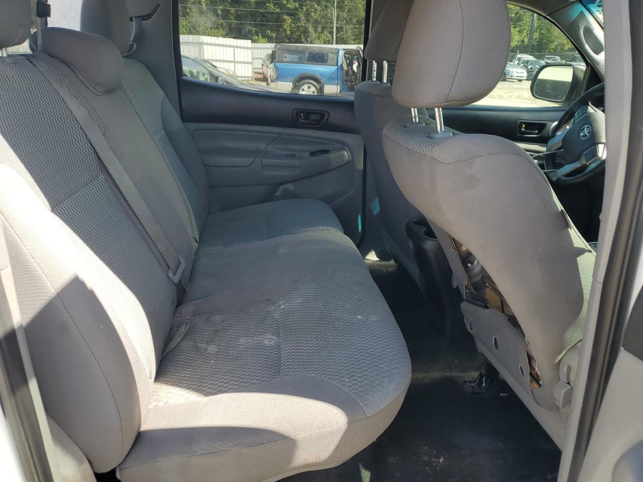 Toyota Tacoma Double Cab Image 10