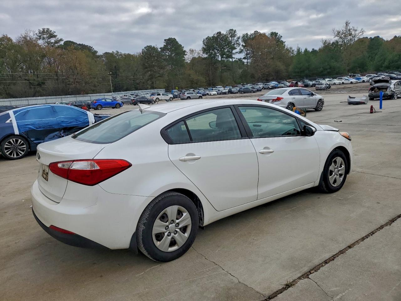 Kia Forte Lx Image 3