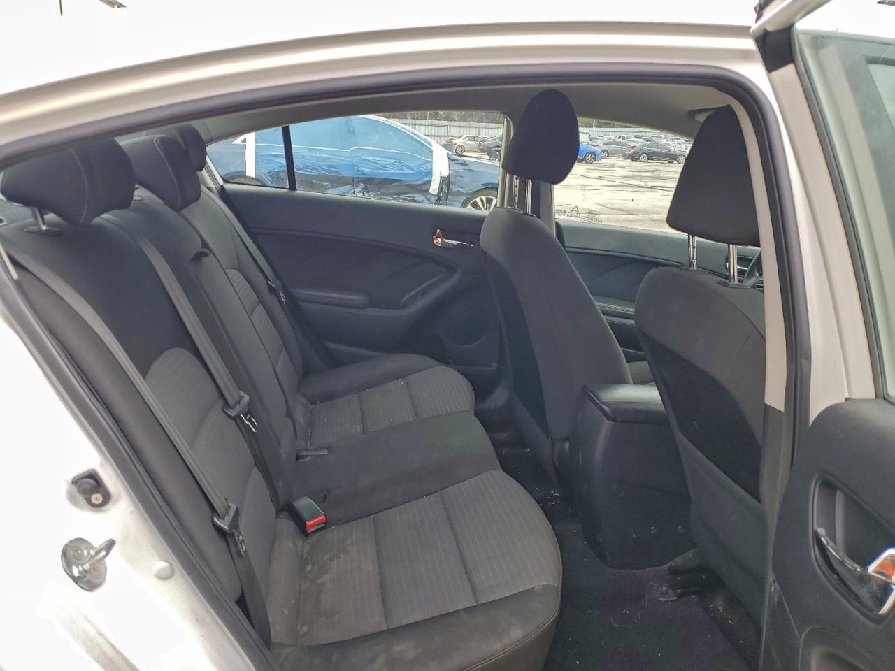 Kia Forte Lx Image 8