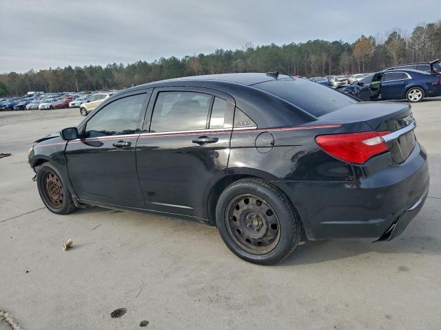 Chrysler 200 Lx Image 3