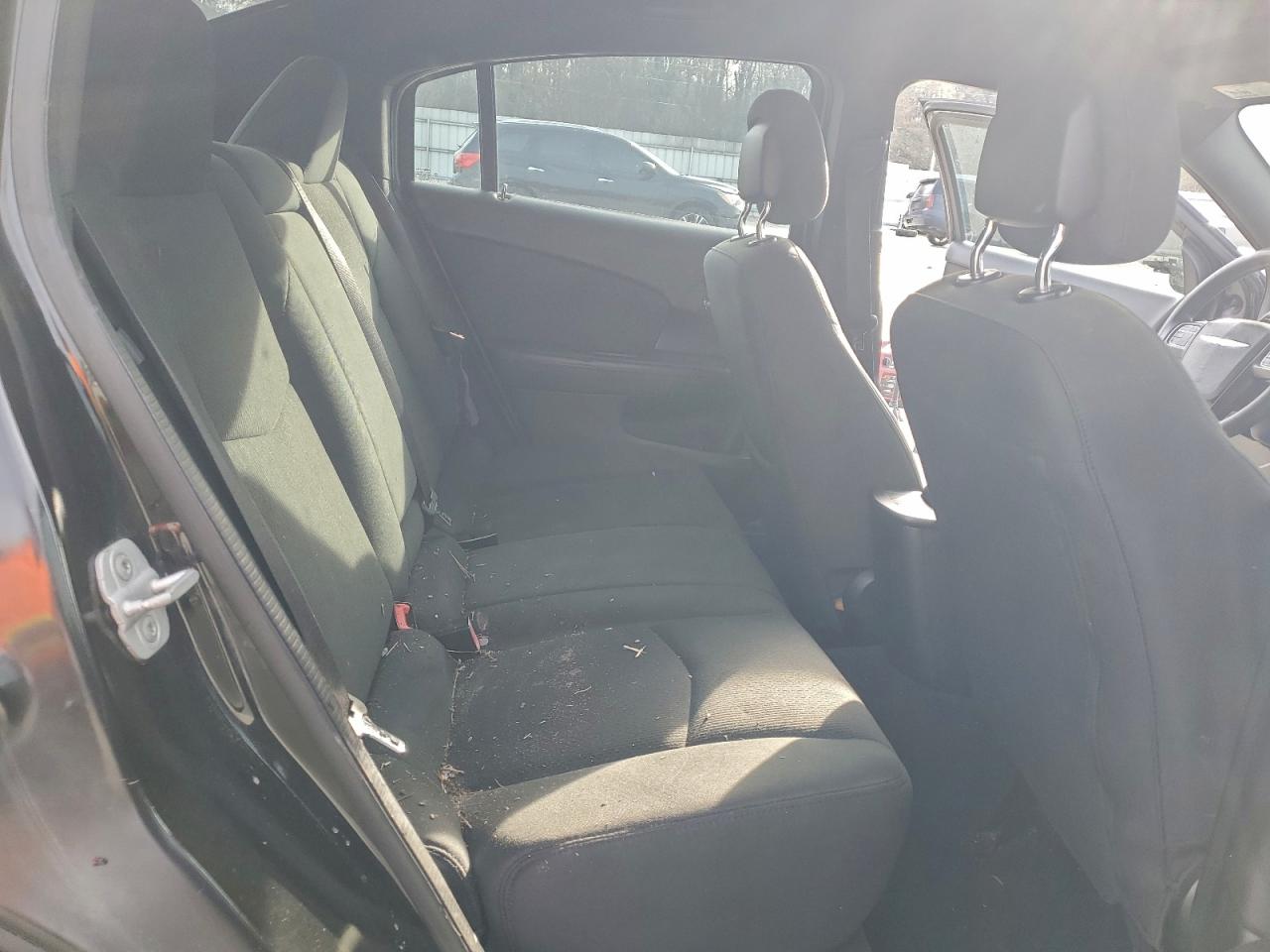 Chrysler 200 Lx Image 7