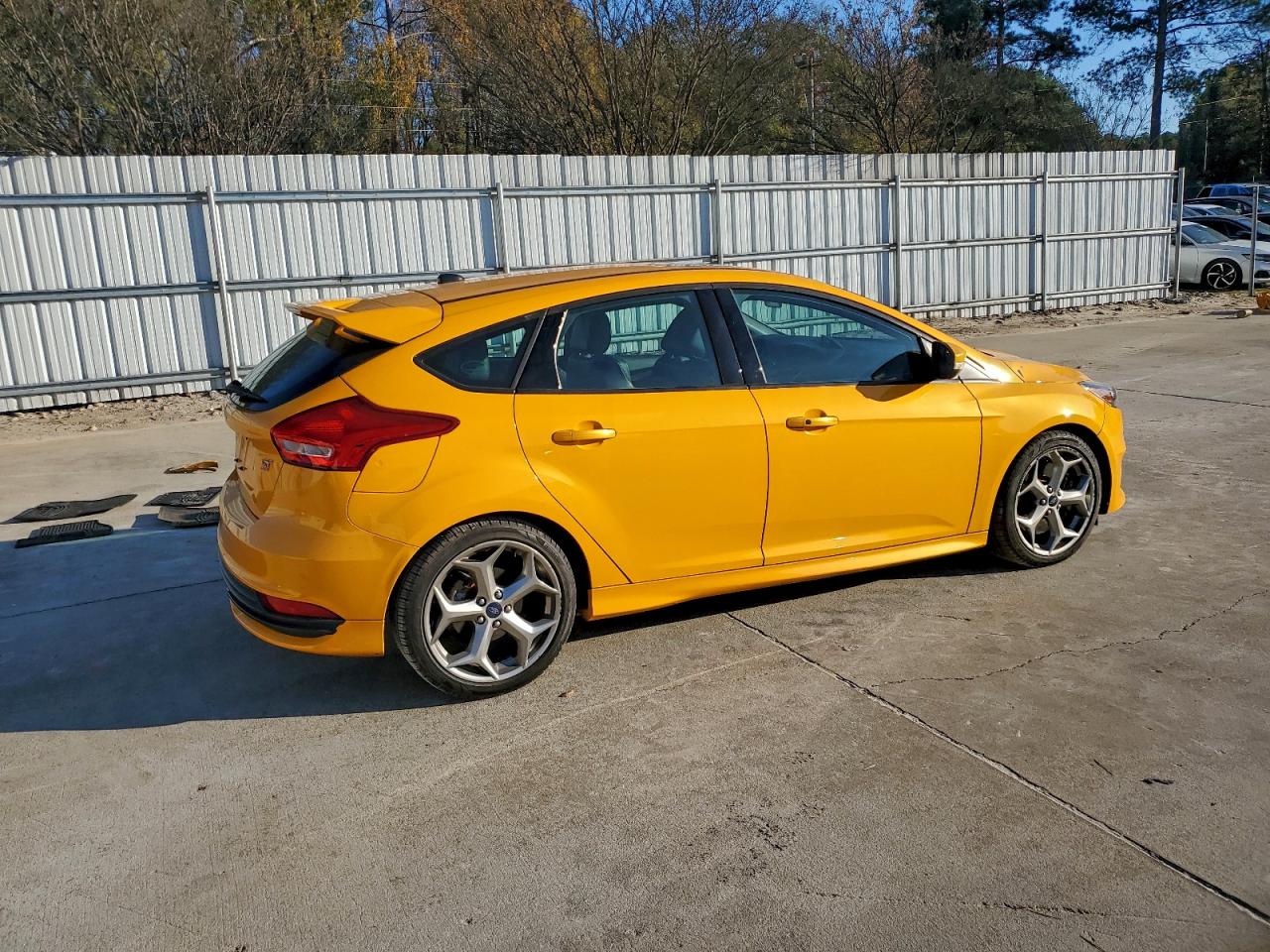 Ford Focus St Image 3