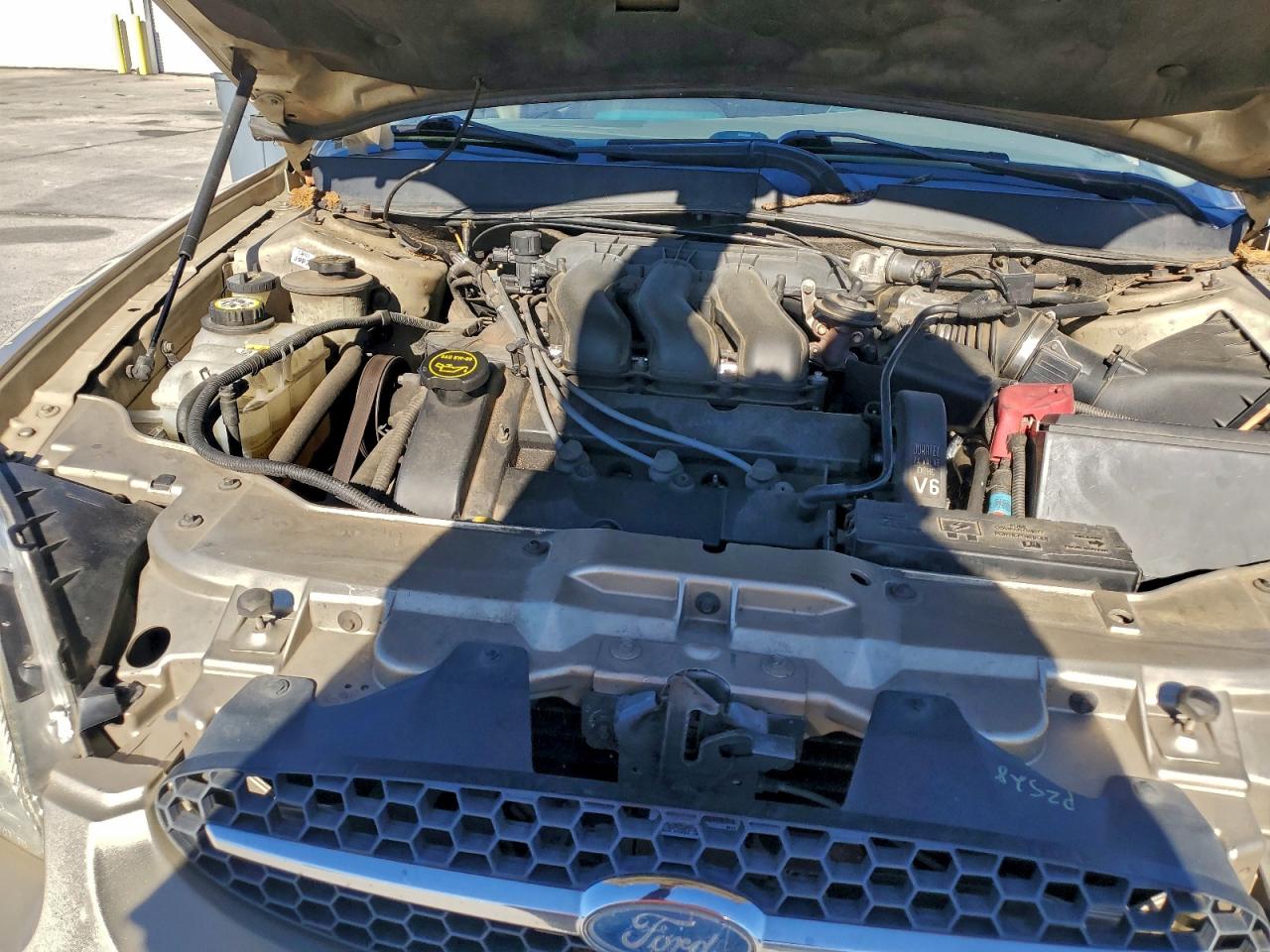 Ford Taurus Sel Image 9