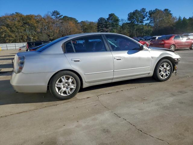 Nissan Altima S Image 4