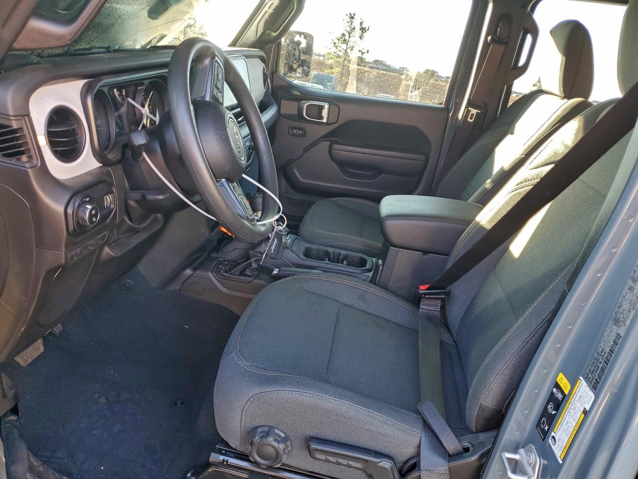 Jeep Gladiator Sport Image 5