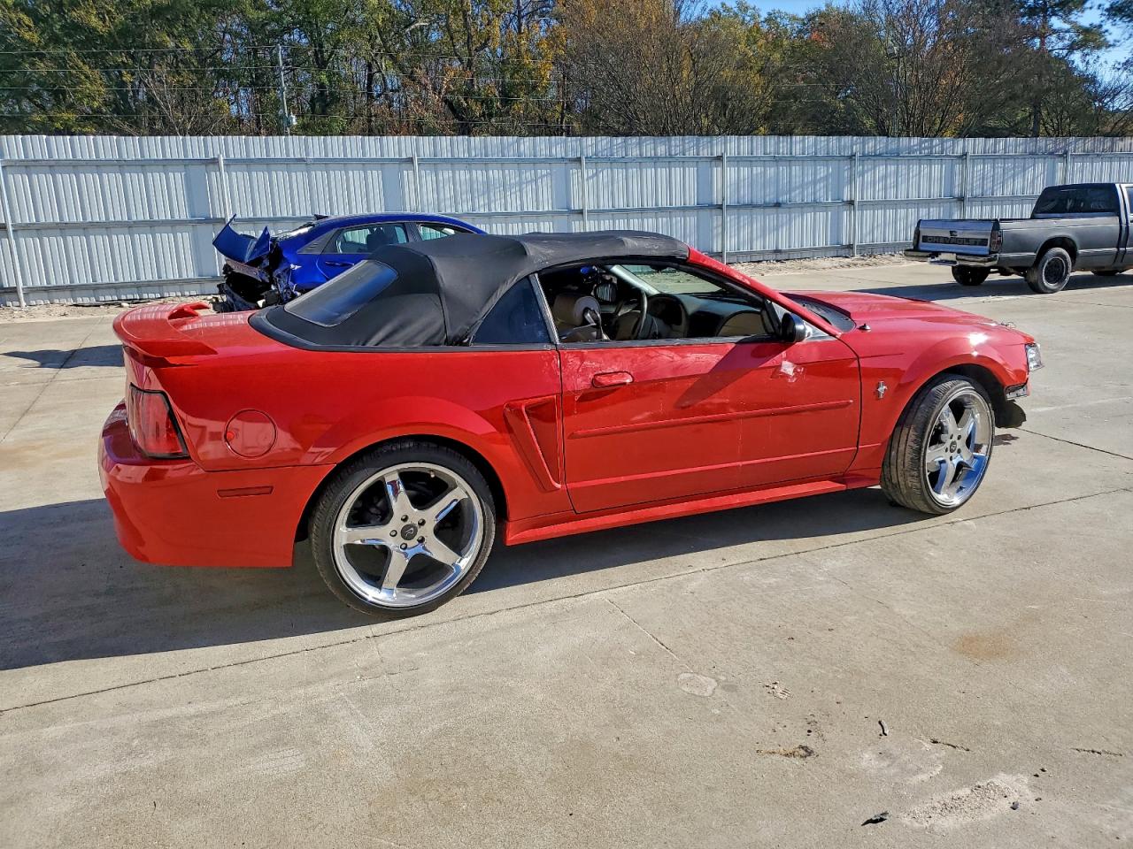 Ford Mustang Image 9