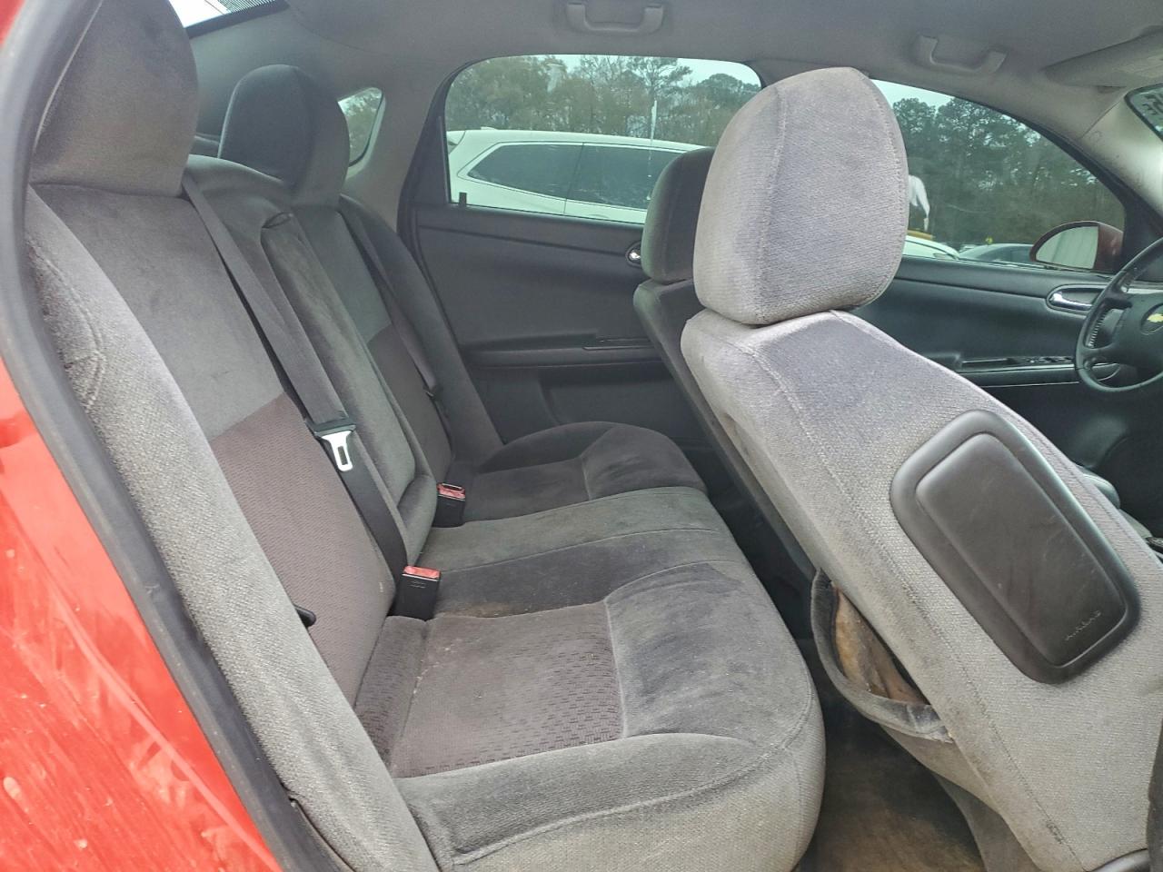 Chevrolet Impala Lt Image 8