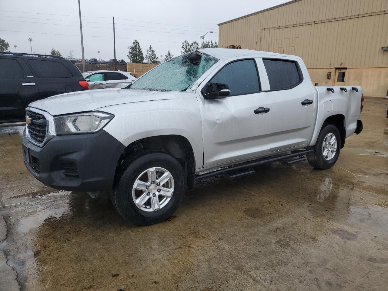 Chevrolet Silverado Image 1