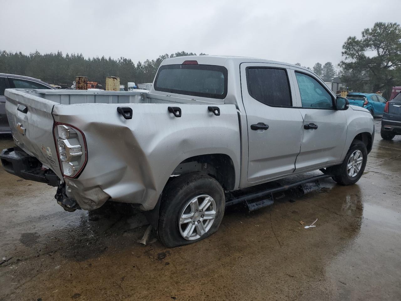 Chevrolet Silverado Image 3