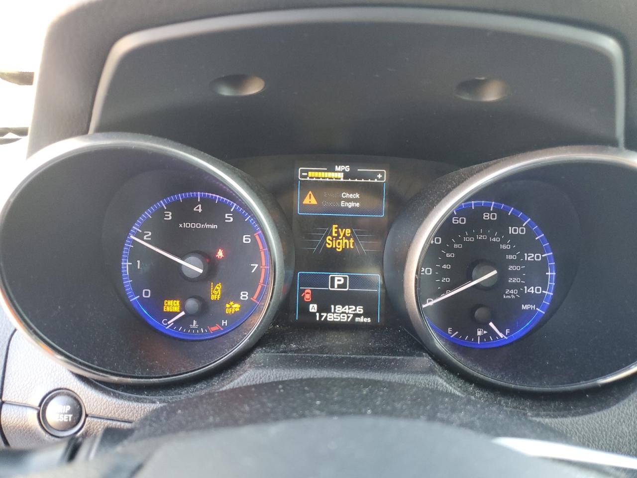 Subaru Legacy 2.5i Premium Image 11