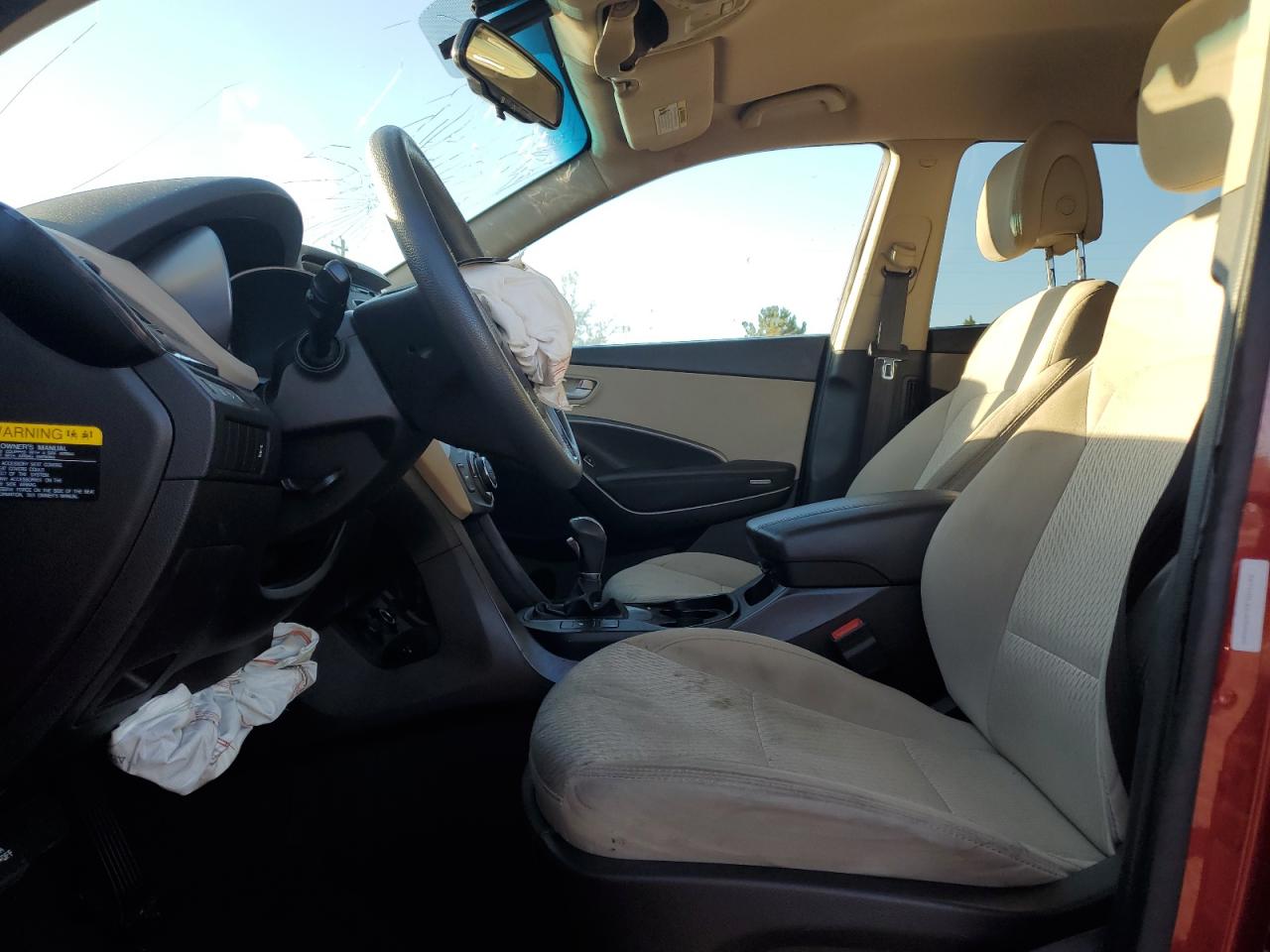 Hyundai SANTA FE Image 2