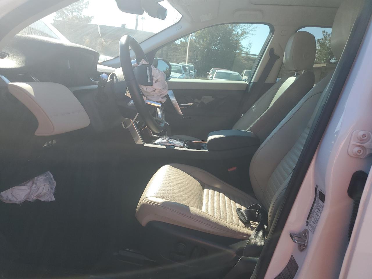 Land Rover Discovery Se Image 2