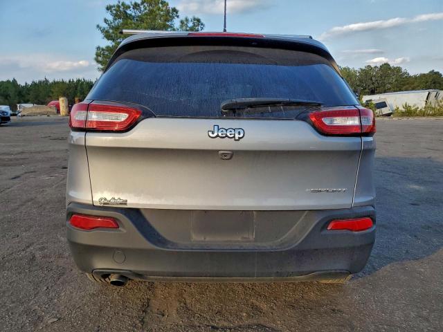 Jeep Grand Cherokee Sport Image 12