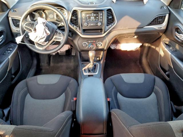 Jeep Grand Cherokee Sport Image 7