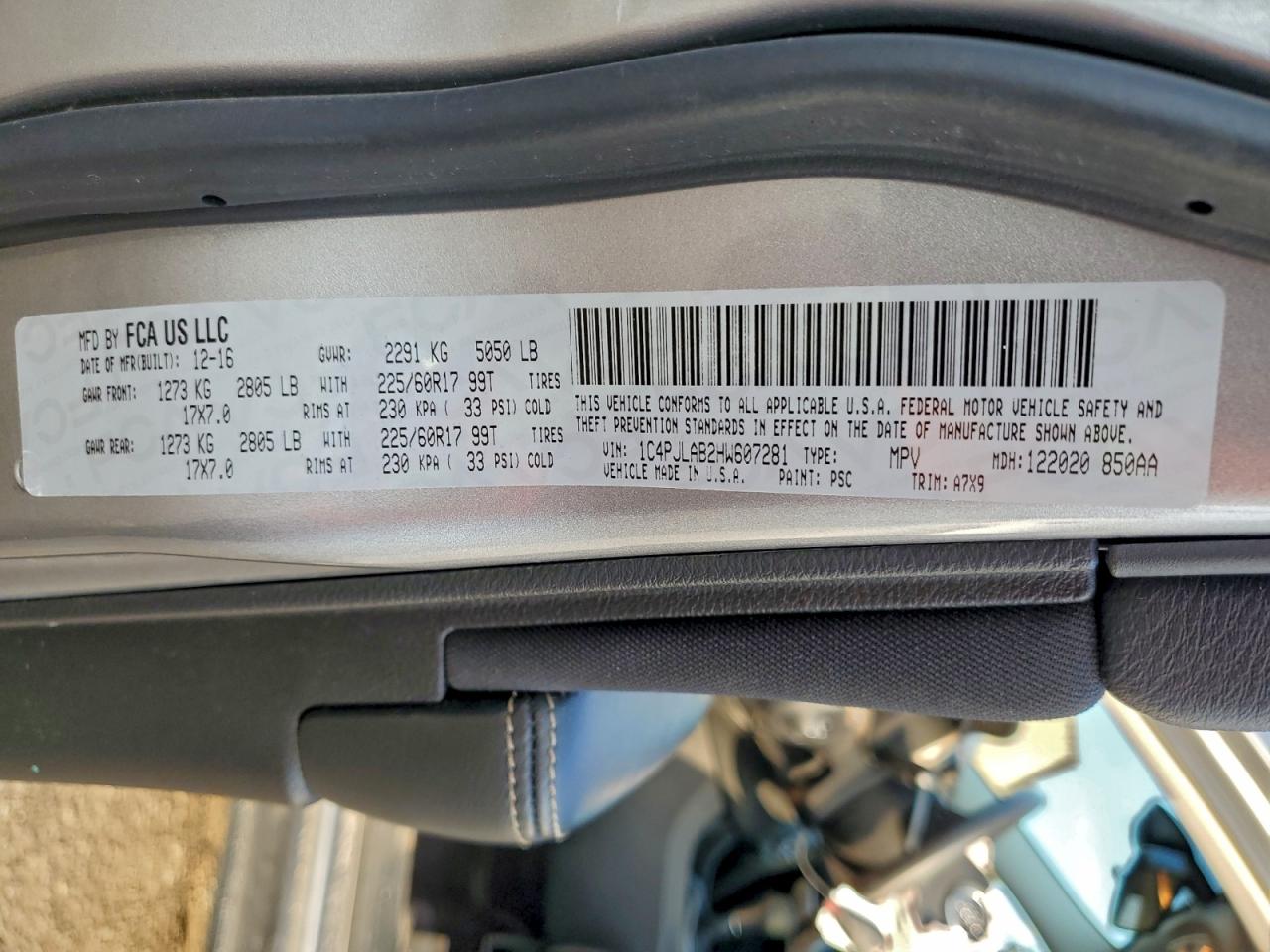 Jeep Grand Cherokee Sport Image 4