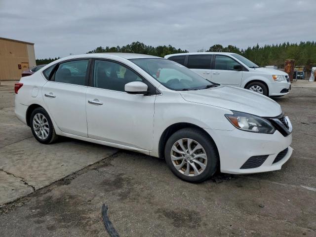 Nissan Sentra S Image 2