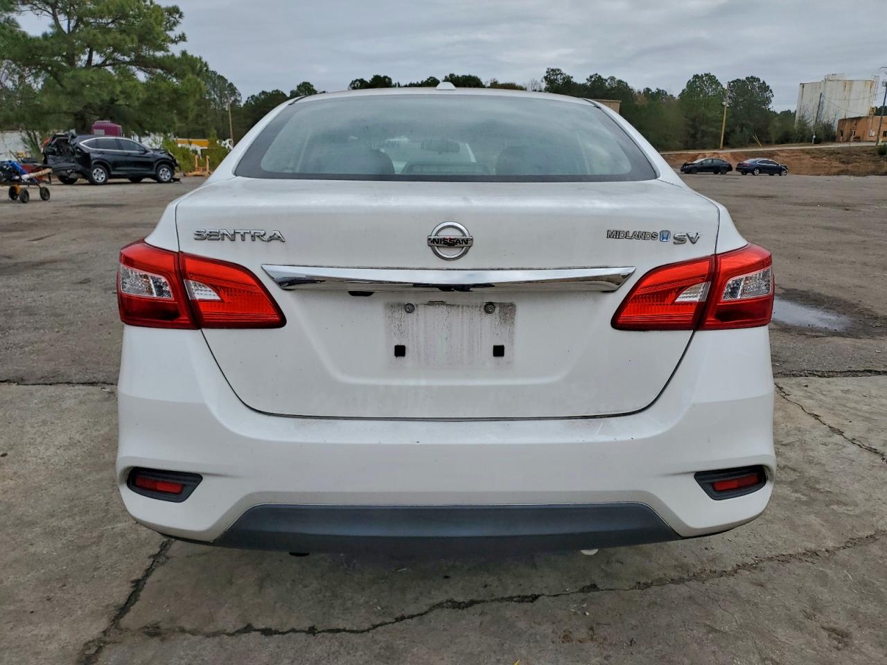 Nissan Sentra S Image 12