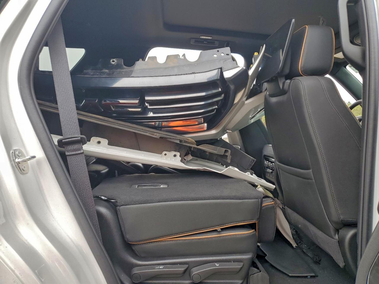 GMC Yukon At4 Image 9