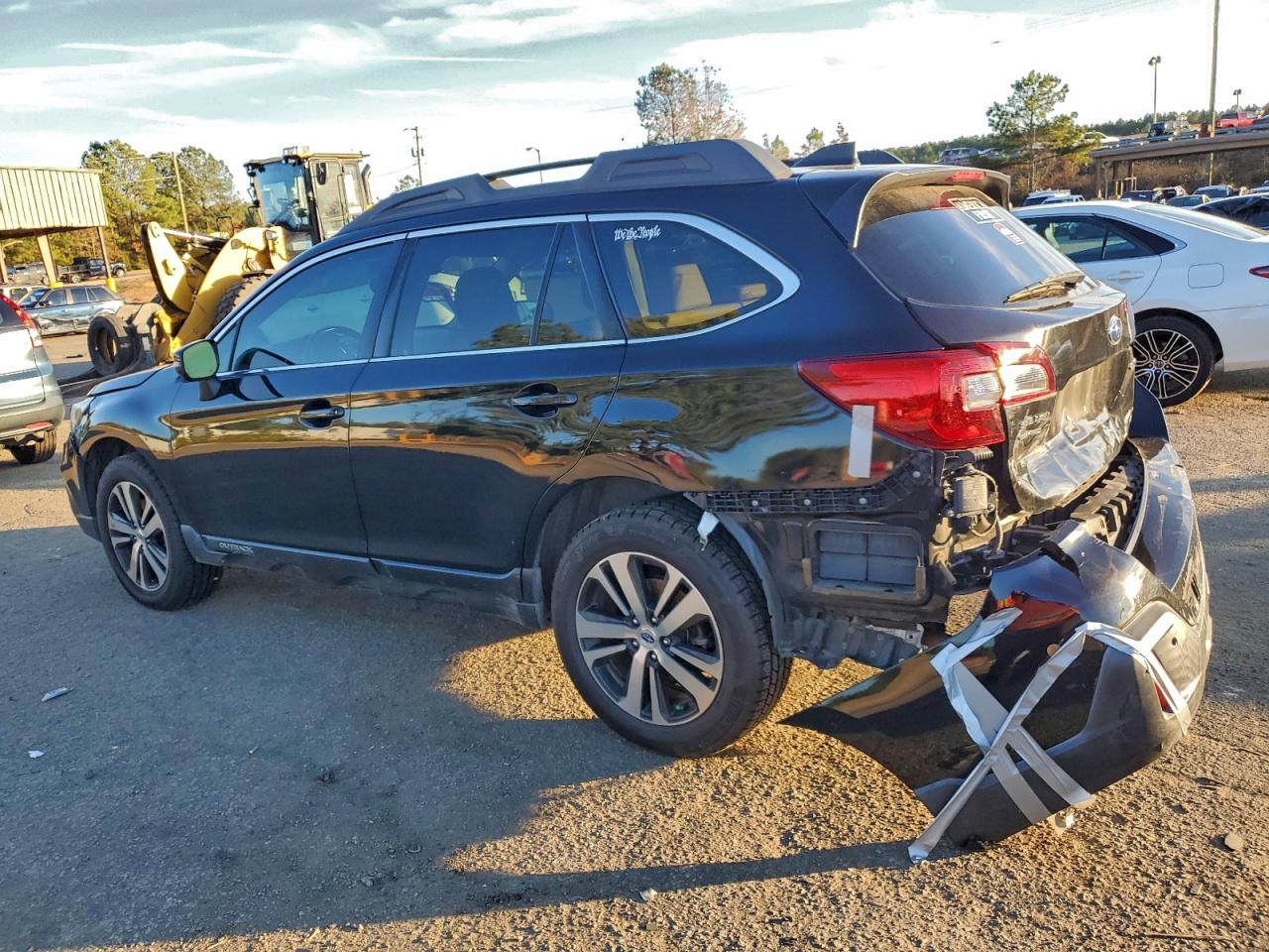 Subaru Outback 2.5i Limited Image 5