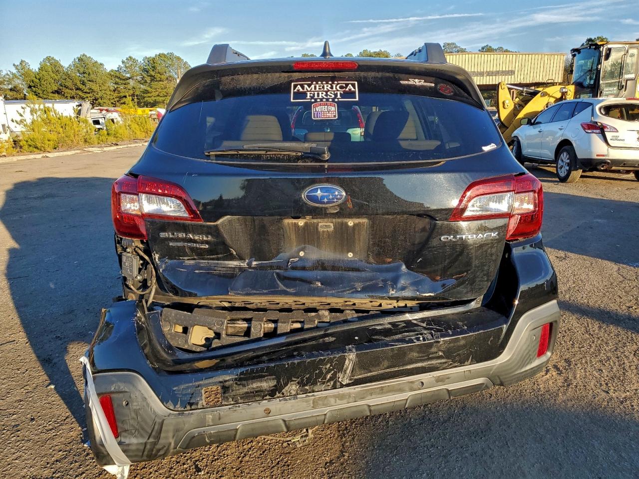 Subaru Outback 2.5i Limited Image 6