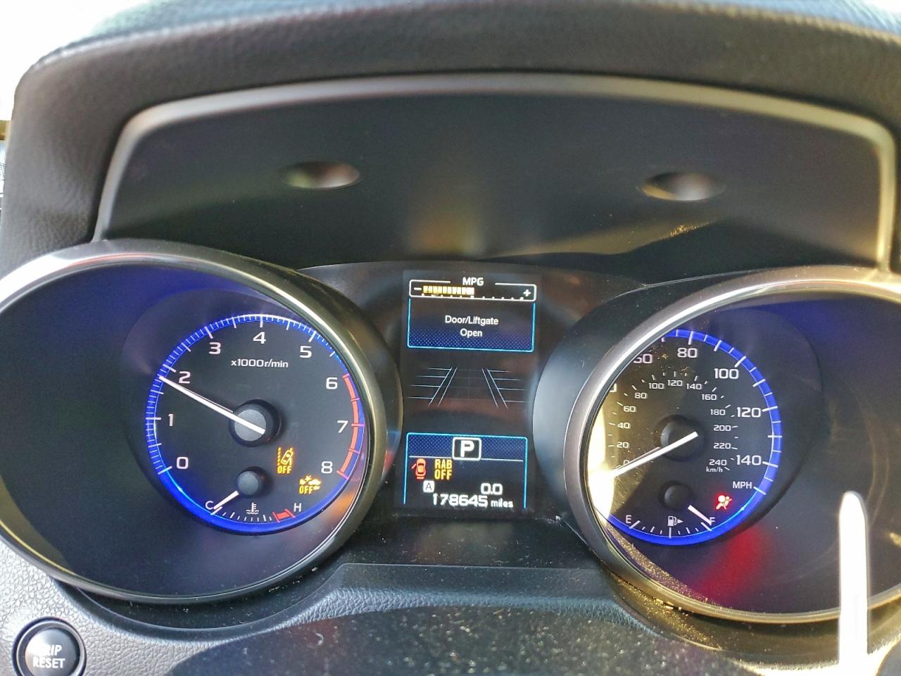 Subaru Outback 2.5i Limited Image 11