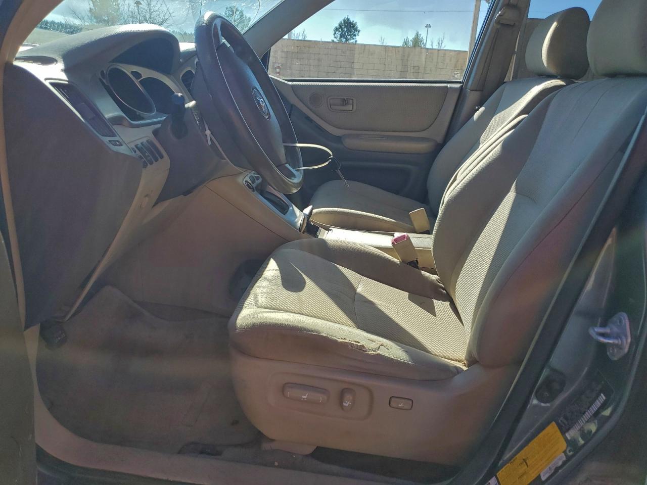 Toyota Highlander Sport Image 5