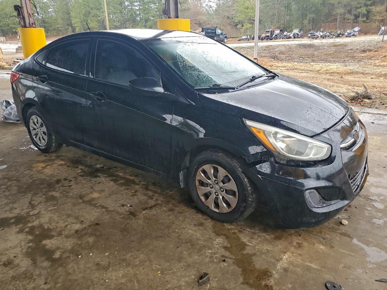 Hyundai ACCENT Se Image 2