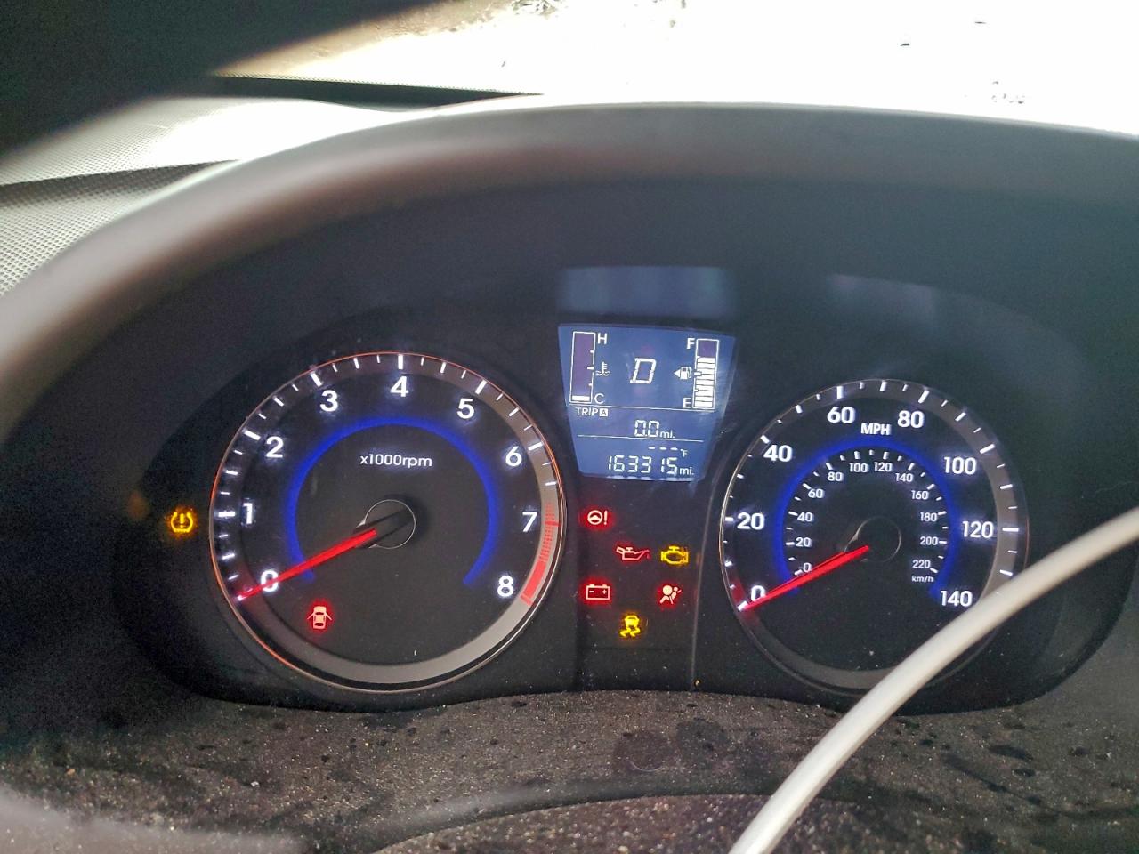 Hyundai ACCENT Se Image 11