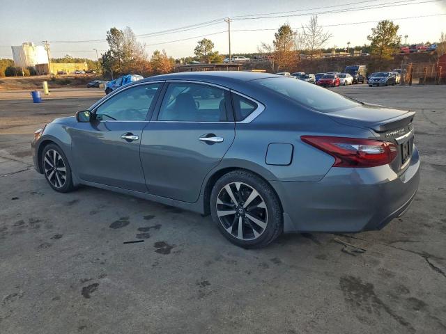 Nissan Altima 2.5 Image 5