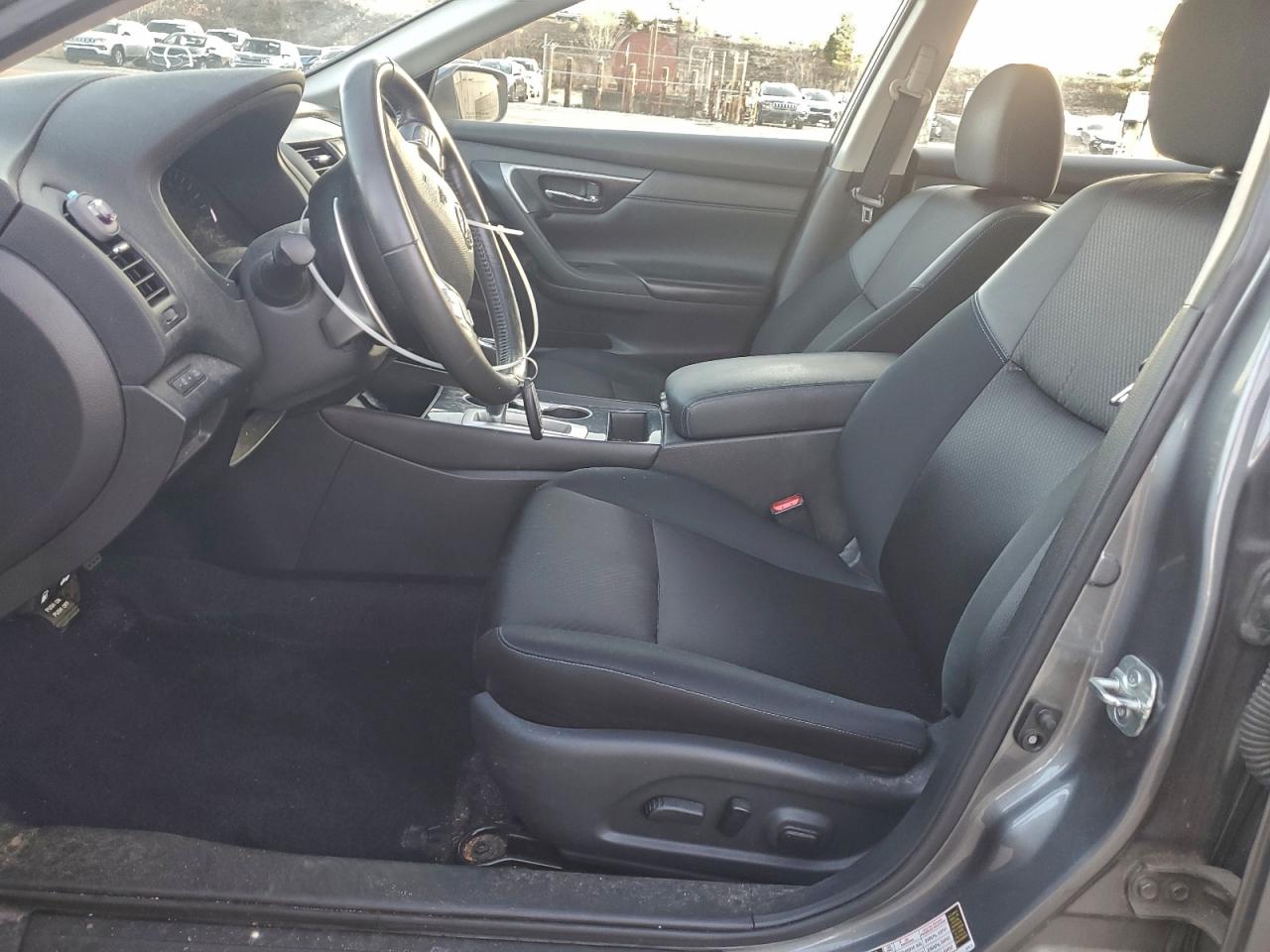 Nissan Altima 2.5 Image 3
