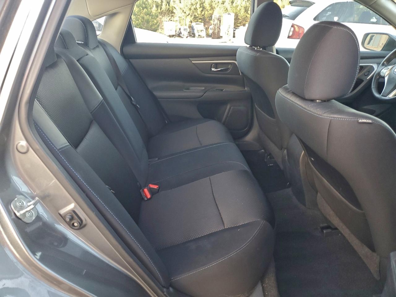 Nissan Altima 2.5 Image 9