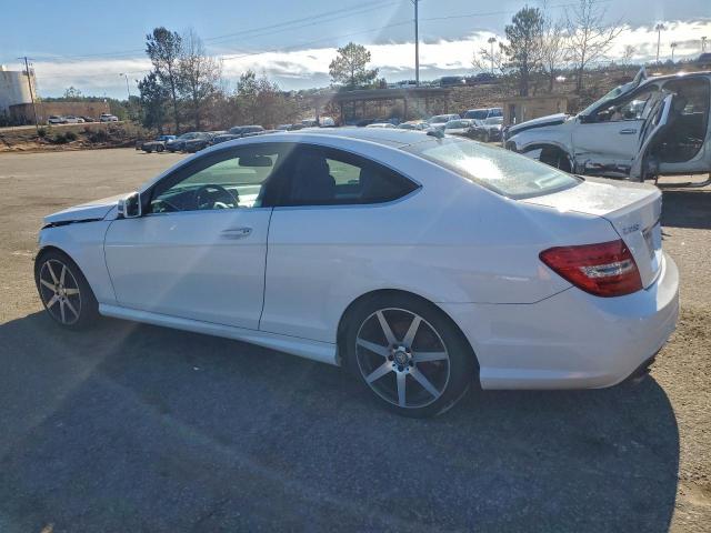 Mercedes-Benz C-Class 250 Image 4